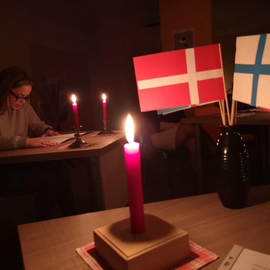 Læsning ved stearinlys